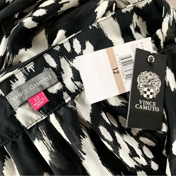 *Snags* NWT Vince Camuto Black and White Printed Chiffon Maxi Skirt - Picture 6 of 12